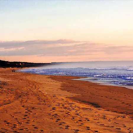 Incosta Surf House Хостел *