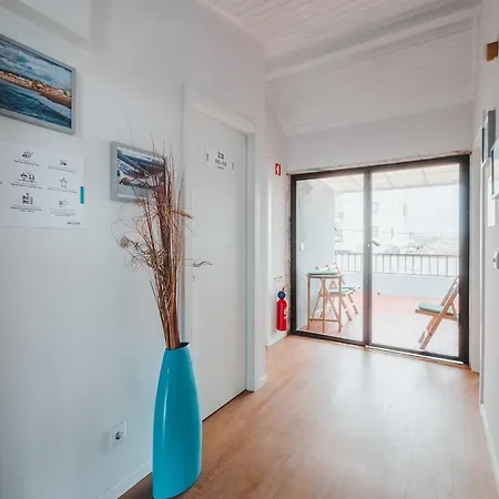 Incosta Surf House *