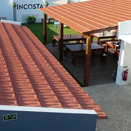 Incosta Surf House Хостел *